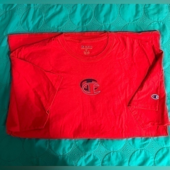 Champion t-shirt and shorts bundle EUC - Picture 2 of 8